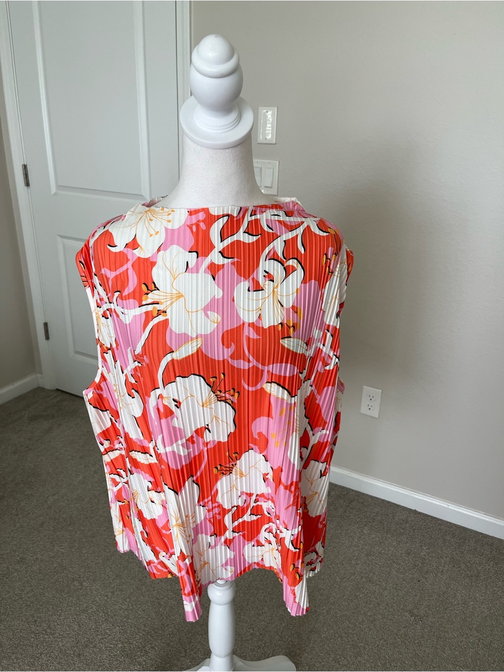 NWOT Marc New York Women’s Floral Pleated Red-Pink Blouse Size Large